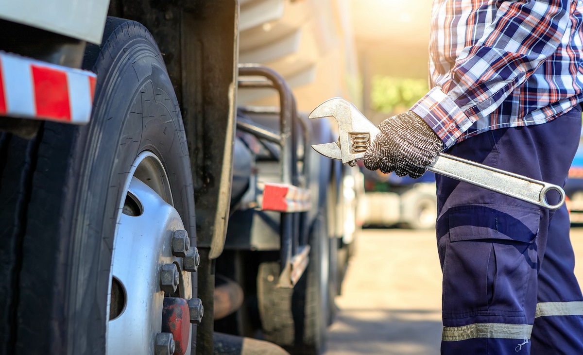 Semi Truck Mobile Repair Upper Sandusky Ed's 24 Hour Service